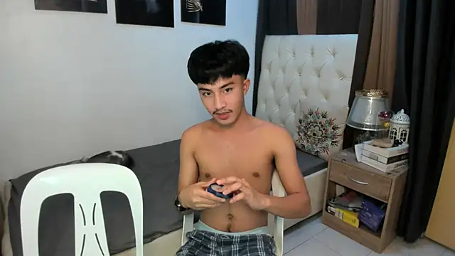 Urloverhardcock online show from November 25, 2025, 4:56 am