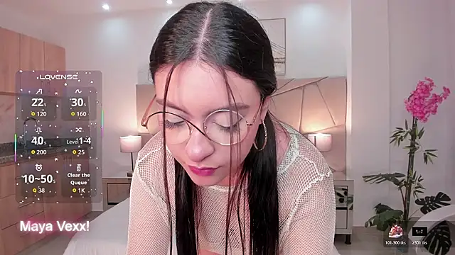 Maya vexx online show from November 9, 2025, 7:23 pm