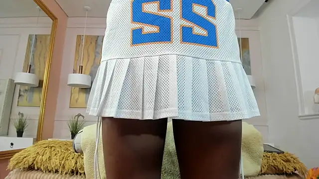 RosaliaMontero online show from January 18, 2026, 3:38 pm