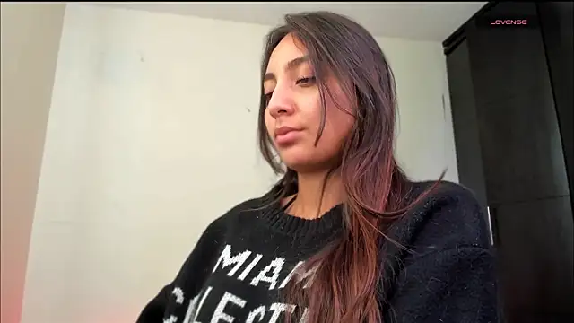 LilyGarcia online show from May 11, 2026, 6:05 pm