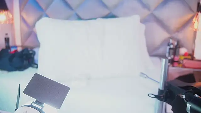 crystal gilton online show from April 6, 2026, 7:04 pm