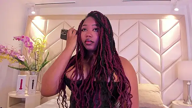 BrendaFernandez  online show from January 19, 2026, 1:04 pm