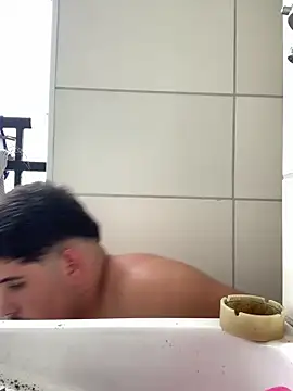 Snapshot of Bbbtro chatting on February 26, 2026, 6:29 pm Bbbtro online show from February 26, 2026, 6:29 pm