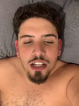 Snapshot of Bbbtro chatting on March 19, 2026, 10:25 pm Bbbtro online show from March 19, 2026, 10:25 pm