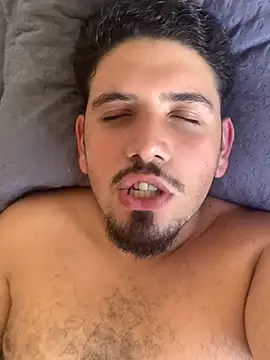 Snapshot of Bbbtro chatting on March 20, 2026, 6:35 pm Bbbtro online show from March 20, 2026, 6:35 pm