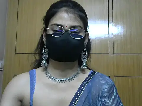 Fairy Pie online show from May 27, 2026, 5:43 pm