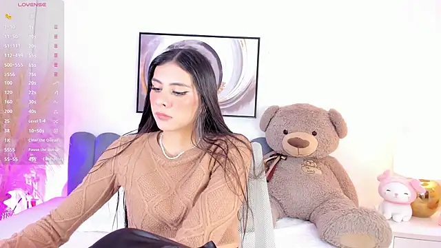 nia20  online show from November 21, 2025, 6:28 pm