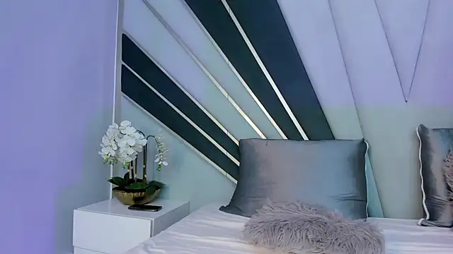 Snapshot of ZoeMadiison chatting on November 7, 2025, 3:28 am ZoeMadiison online show from November 7, 2025, 3:28 am