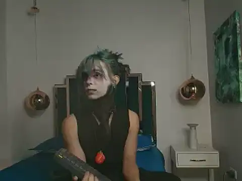 luxiel  online show from April 7, 2026, 8:53 pm