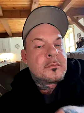 Snapshot of rockhardtatz chatting on November 7, 2025, 3:01 pm rockhardtatz online show from November 7, 2025, 3:01 pm