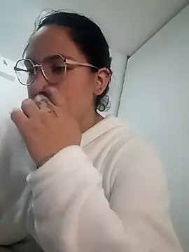 Snapshot of phoop_lilaa chatting on February 6, 2026, 3:44 am phoop lilaa online show from February 6, 2026, 3:44 am