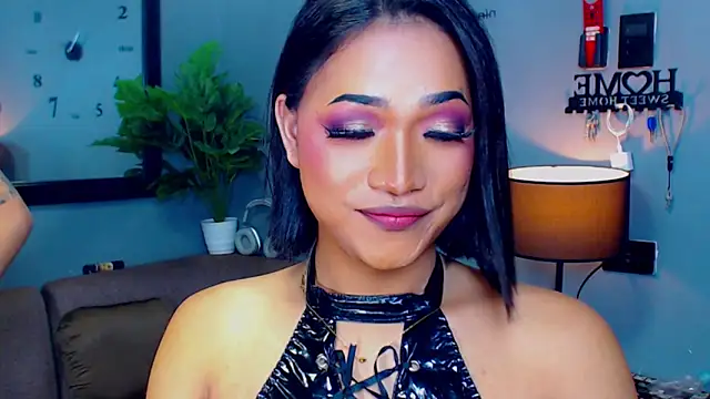 GwennGoddess online show from November 17, 2025, 8:20 am