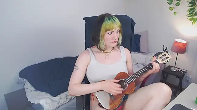 slutty violet online show from May 18, 2026, 1:06 pm
