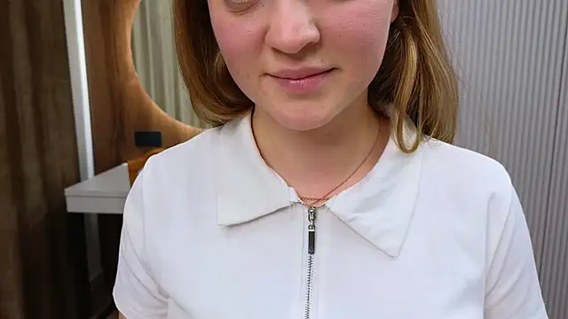 Snapshot of KirstieVise chatting on November 12, 2025, 12:16 pm KirstieVise online show from November 12, 2025, 12:16 pm