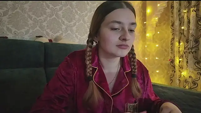 SweetLiaison online show from March 14, 2026, 5:51 pm