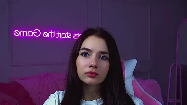 SelenaPonces online show from November 12, 2025, 12:16 pm