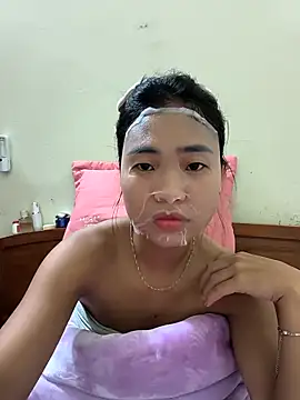 Lynly k2 online show from March 12, 2026, 2:12 pm