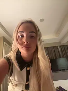 xxhanxx86593 online show from November 7, 2025, 4:07 pm