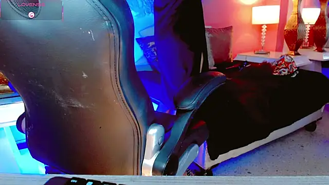 AnnaRouseQueen online show from March 5, 2026, 8:16 pm