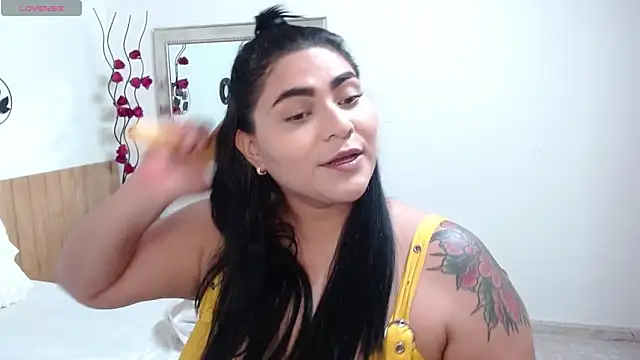 MariaVex online show from April 14, 2026, 8:15 pm