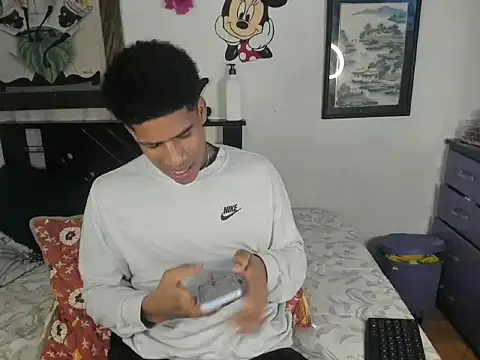 JUANBIGCOCK21CM online show from November 26, 2025, 11:17 pm