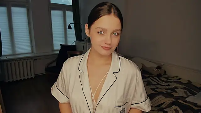 Snapshot of RosseLavish chatting on November 30, 2025, 10:19 am RosseLavish online show from November 30, 2025, 10:19 am