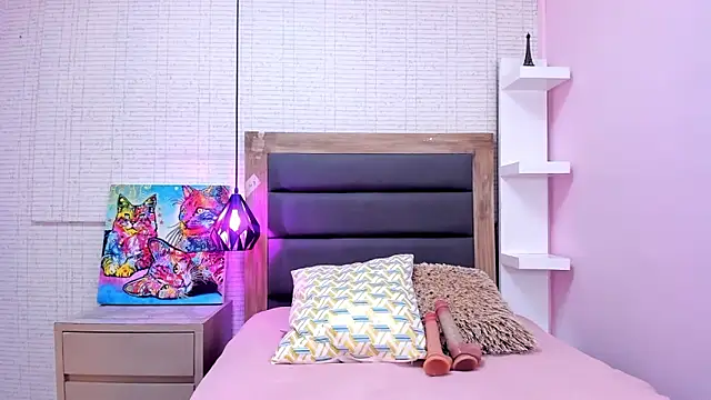 Snapshot of IRENNEBLAZER chatting on February 4, 2026, 12:33 pm IRENNEBLAZER online show from February 4, 2026, 12:33 pm