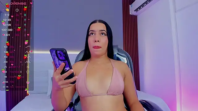 Amy Leah online show from December 3, 2025, 7:34 pm