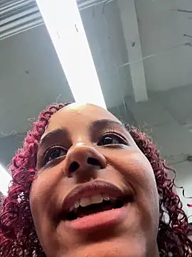 Nicolitalalinda online show from February 14, 2026, 4:53 am