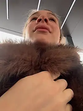 SashaCatt online show from February 17, 2026, 9:06 am