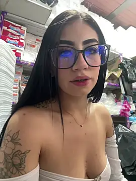 SCARLETT INK  online show from February 22, 2026, 4:49 pm