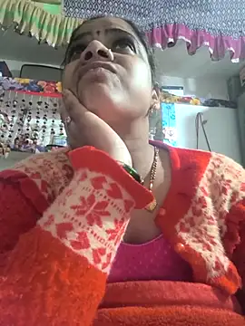 Hot suini online show from December 18, 2025, 4:24 pm