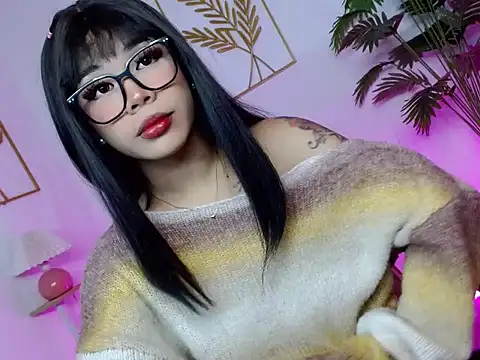 slutty lauraxxx online show from April 11, 2026, 3:55 am