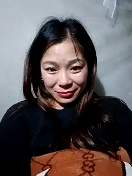 Lyla john online show from December 17, 2025, 1:17 pm