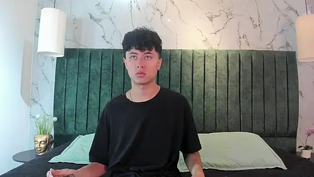 Noah dupont  online show from December 4, 2025, 11:52 am