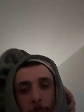 groschibre40100 online show from November 23, 2025, 1:44 pm