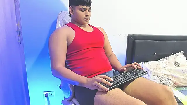 Snapshot of james_smithx chatting on November 14, 2025, 9:46 pm james smithx online show from November 14, 2025, 9:46 pm