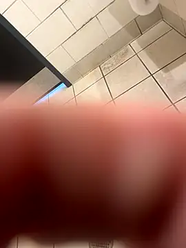 lloway2 online show from November 8, 2025, 11:03 pm