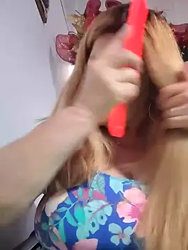 karlaanqui1 online show from December 17, 2025, 10:38 pm