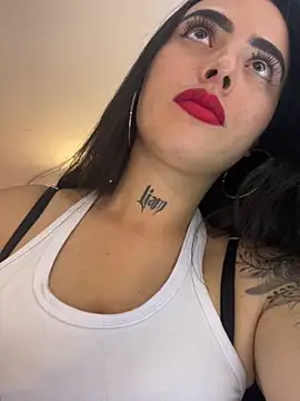  Naomi Fox  online show from December 18, 2025, 6:52 am