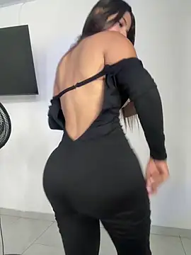 EmmiiGlow online show from March 17, 2026, 10:13 pm