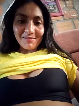 Snapshot of Uvit chatting on December 17, 2025, 6:03 pm Uvit online show from December 17, 2025, 6:03 pm