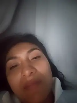 Snapshot of Uvit chatting on December 22, 2025, 4:20 am Uvit online show from December 22, 2025, 4:20 am