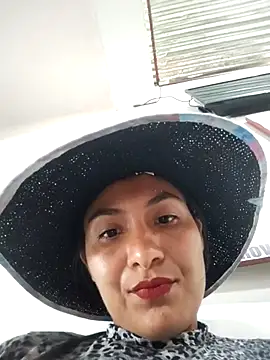 Snapshot of Uvit chatting on January 14, 2026, 5:40 pm Uvit online show from January 14, 2026, 5:40 pm