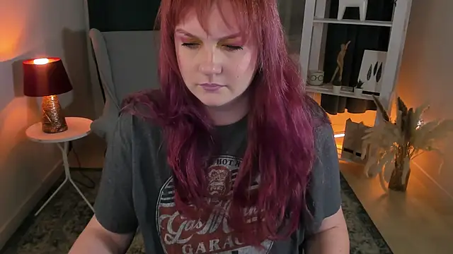 stellasunfield online show from November 11, 2025, 3:23 pm