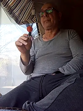 andy-1961 online show from February 25, 2026, 12:37 pm