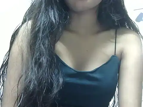 SEXY PRIYA83 online show from April 25, 2026, 12:41 pm