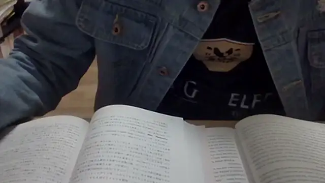 Snapshot of mostlerman chatting on November 10, 2025, 5:28 am mostlerman online show from November 10, 2025, 5:28 am