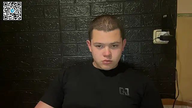CuteButNaughty  online show from May 31, 2026, 7:59 pm
