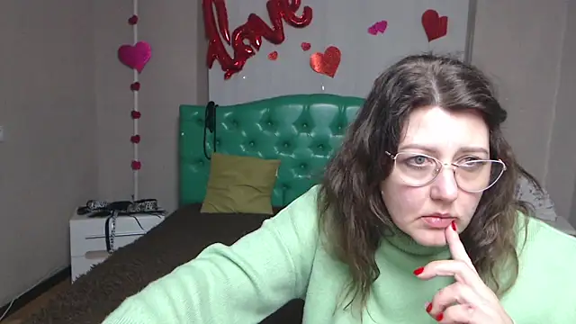 RoseHille online show from February 3, 2026, 2:44 pm